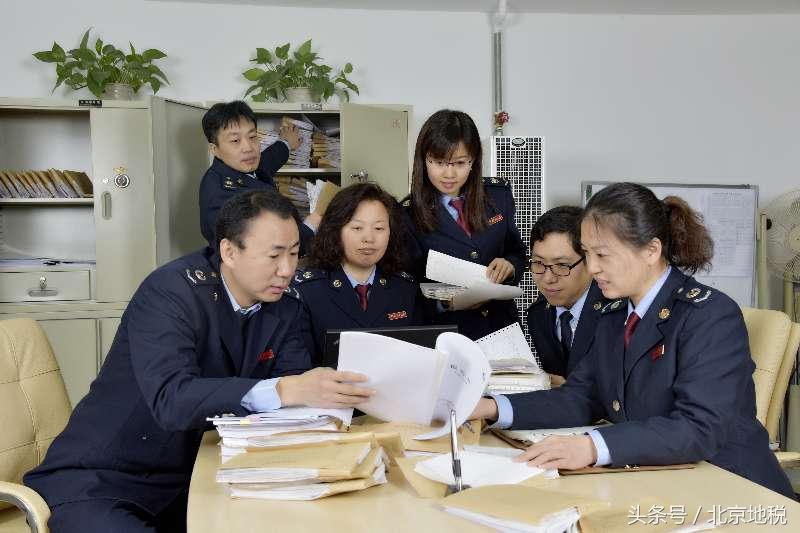 聚光燈下的暗影 揭開演出經(jīng)紀(jì)行業(yè)偷稅漏稅的面紗